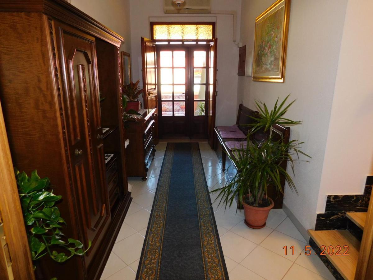 B&B Divino Cabras Bagian luar foto